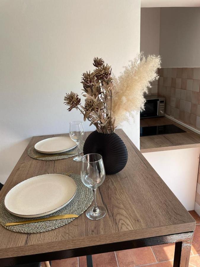 Leone Apartments With Free Parking Пула Екстериор снимка
