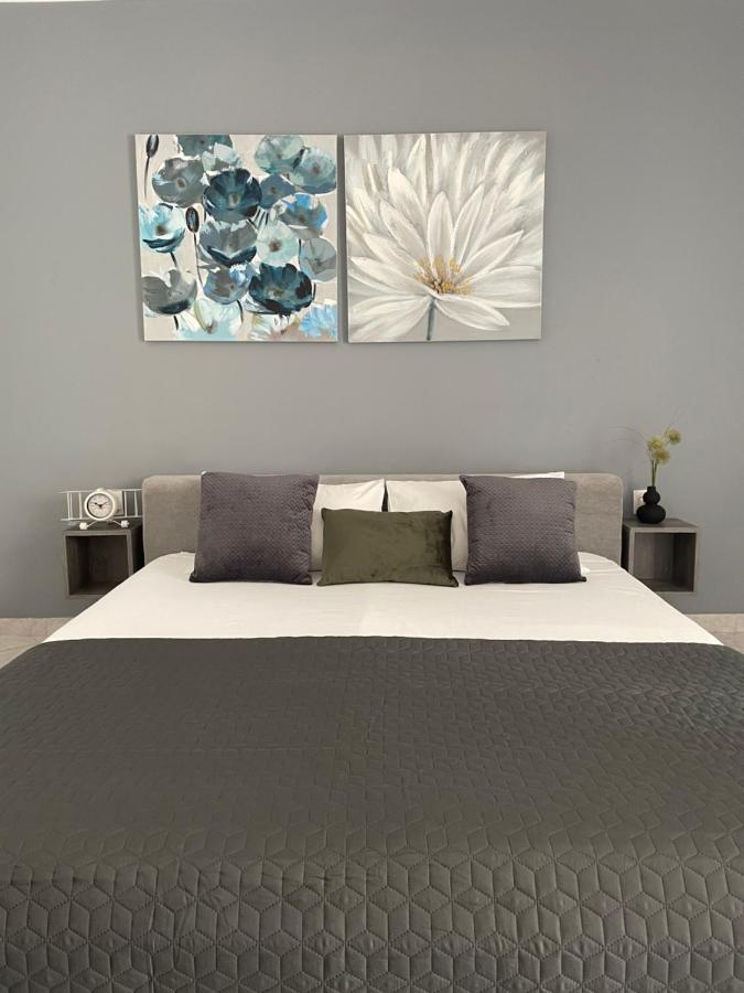Leone Apartments With Free Parking Пула Екстериор снимка