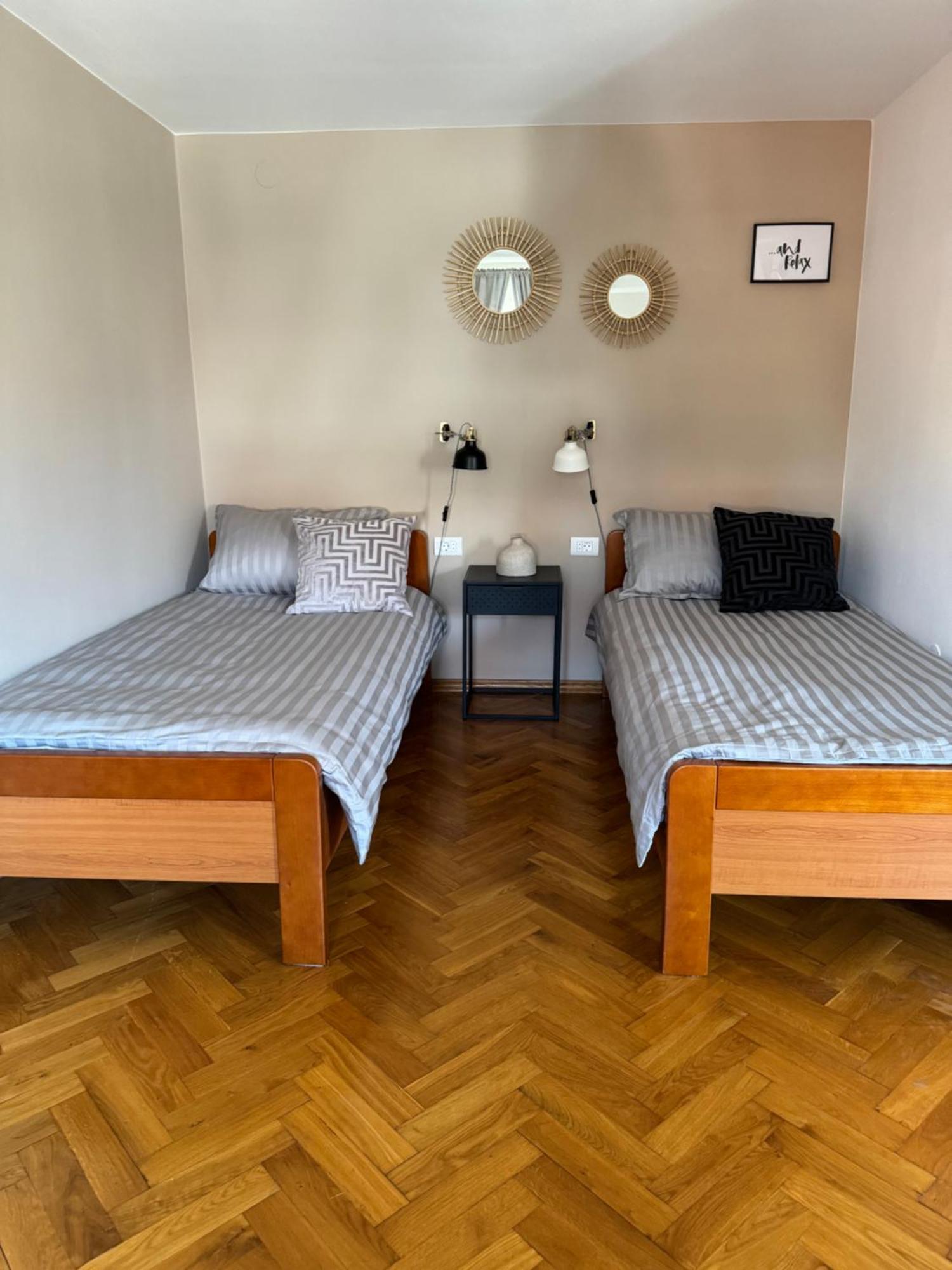 Leone Apartments With Free Parking Пула Екстериор снимка