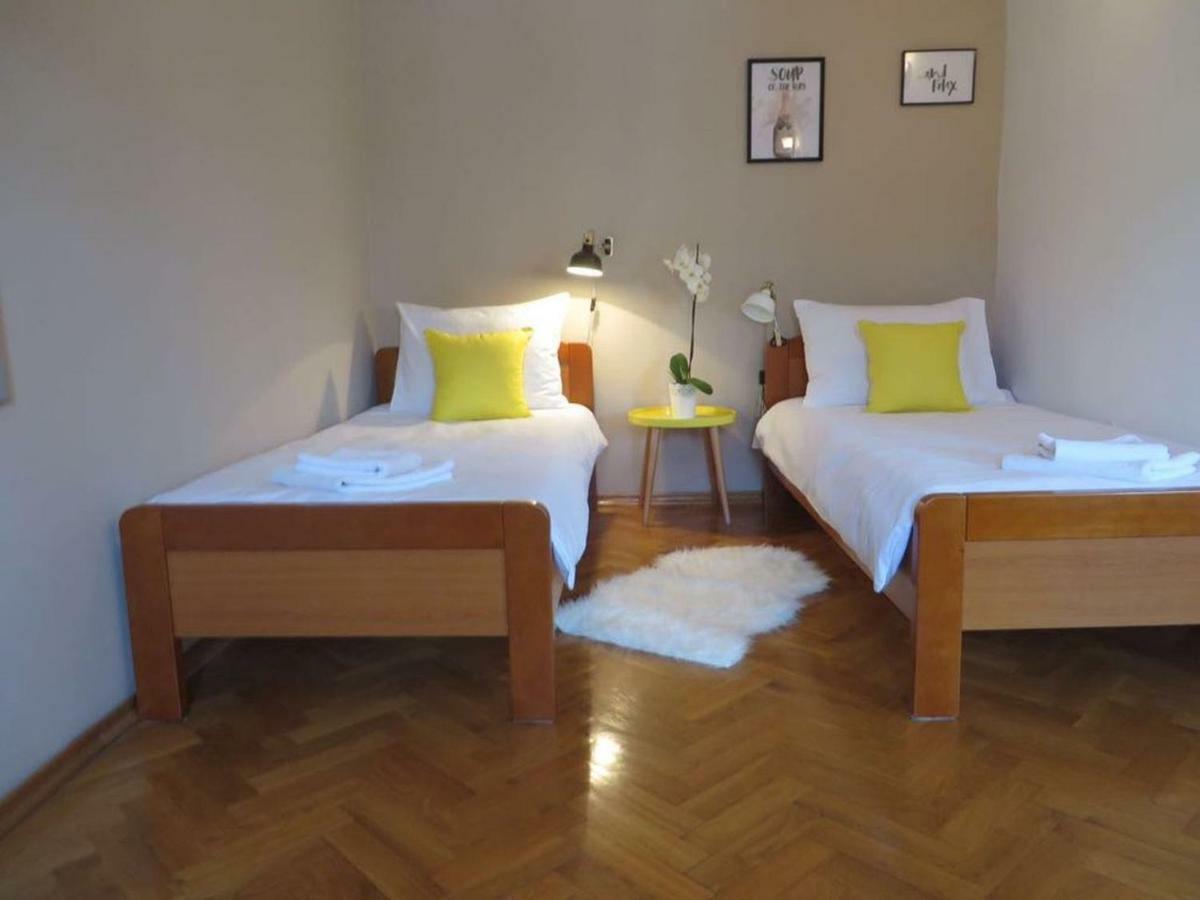 Leone Apartments With Free Parking Пула Екстериор снимка